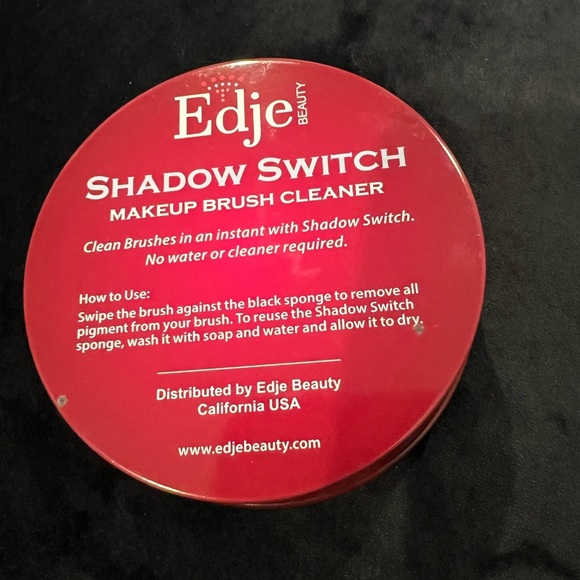 Shadow Switch Makeup Brush Cleaner - Red - Picture 4 of 6